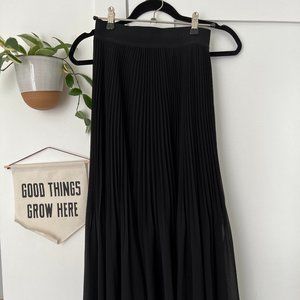 Wilfred Twirl Pleated Skirt